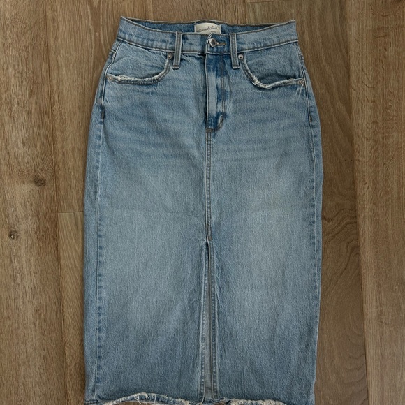 Universal Thread Dresses & Skirts - Universal Thread Denim Skirt